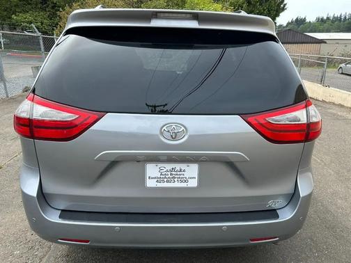 Silver Sky Metallic 2015 Toyota Sienna XLE