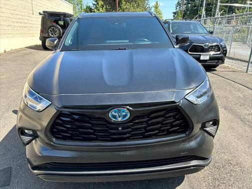 2021 Toyota Highlander Hybrid Platinum