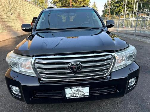 2013 Toyota Land Cruiser Base
