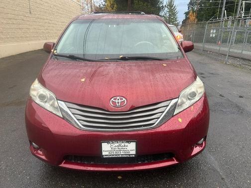 2013 Toyota Sienna XLE