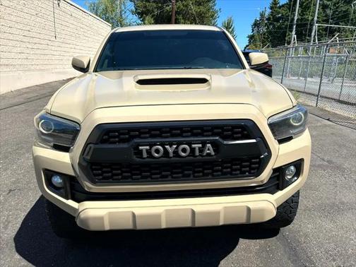 2016 Toyota Tacoma TRD Sport