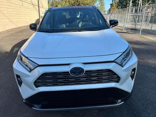 2021 Toyota RAV4 Hybrid SE
