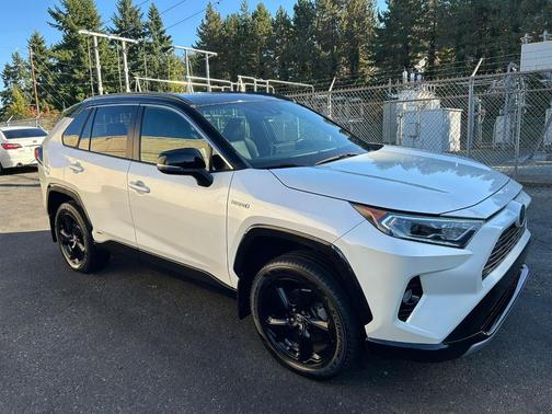 2021 Toyota RAV4 Hybrid SE