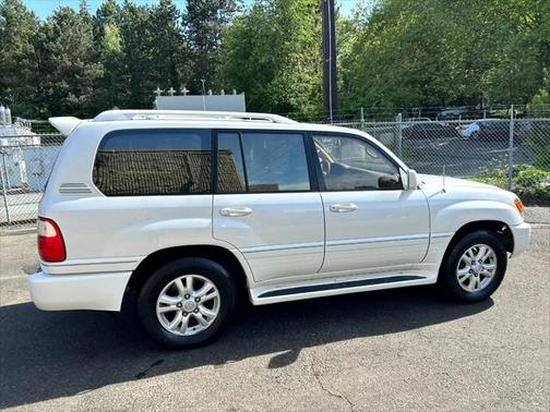 2003 Lexus LX 470 Base
