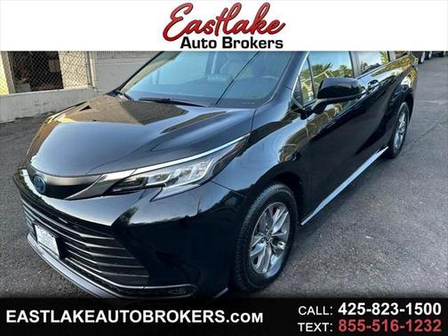 2022 Toyota Sienna LE