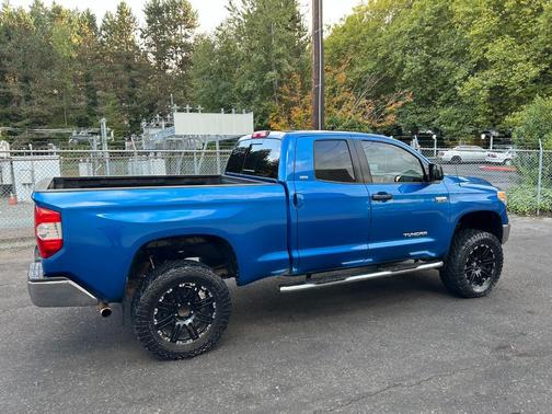 2017 Toyota Tundra SR5