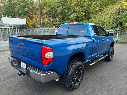 2017 Toyota Tundra SR5