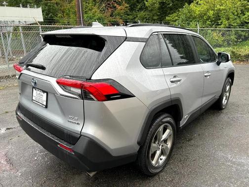 2021 Toyota RAV4 Hybrid XLE Premium