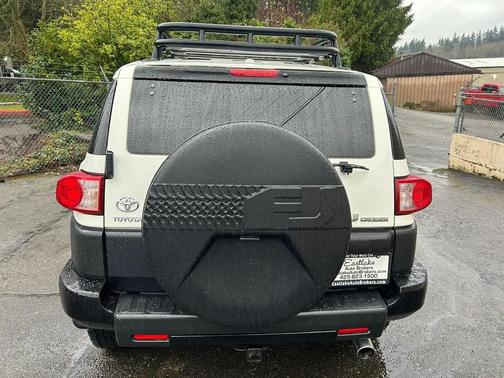 2011 Toyota FJ Cruiser Base