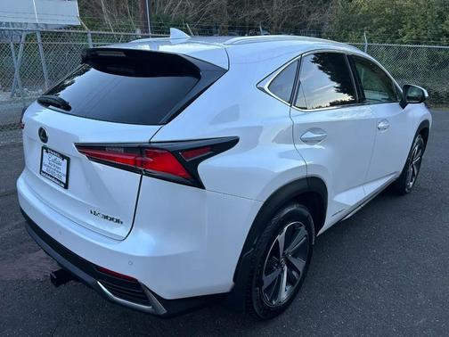 2018 Lexus NX 300h Base