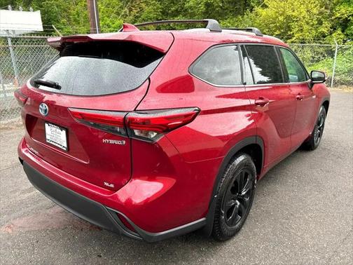 2021 Toyota Highlander Hybrid XLE