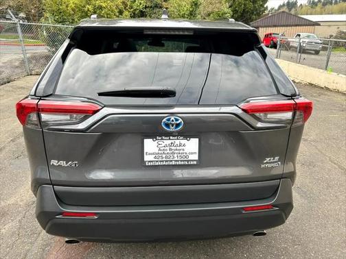 2022 Toyota RAV4 Hybrid XLE Premium