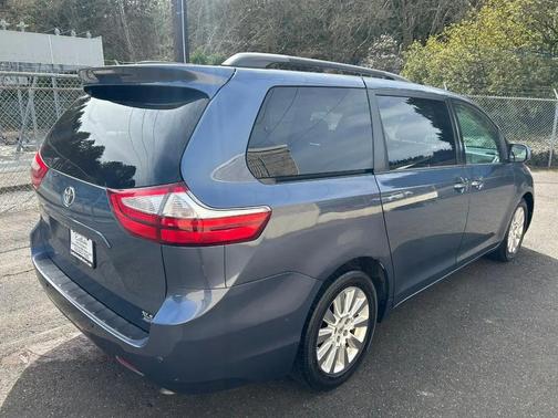 2015 Toyota Sienna XLE Premium