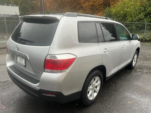 2012 Toyota Highlander SE