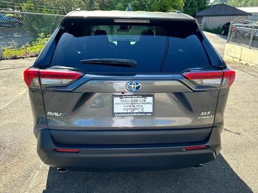 2020 Toyota RAV4 Hybrid XLE