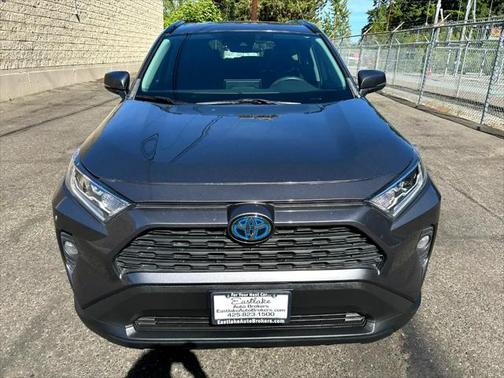 2020 Toyota RAV4 Hybrid XLE