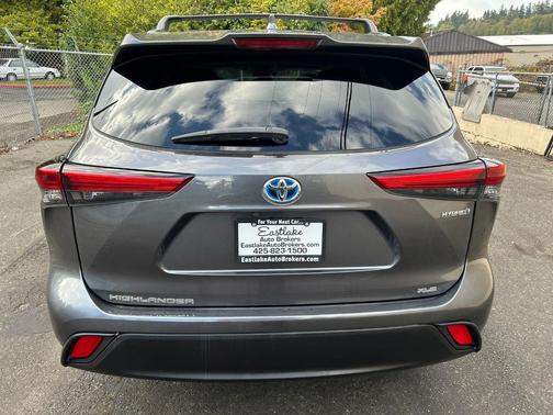 2021 Toyota Highlander Hybrid XLE