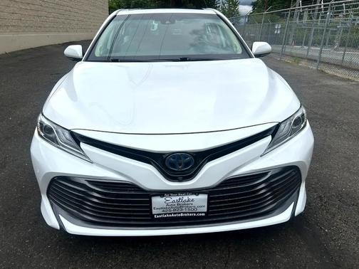 2019 Toyota Camry Hybrid XLE