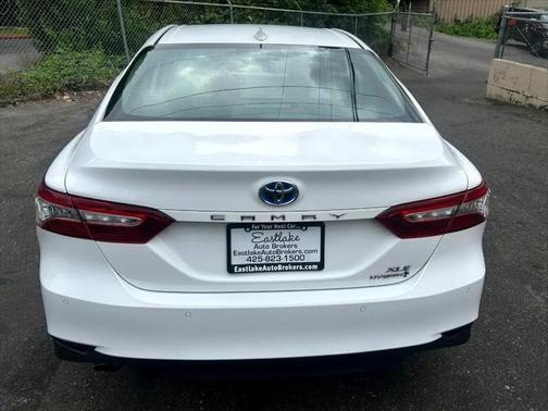 2019 Toyota Camry Hybrid XLE