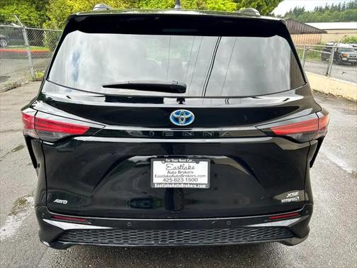 2021 Toyota Sienna XSE 7 Passenger
