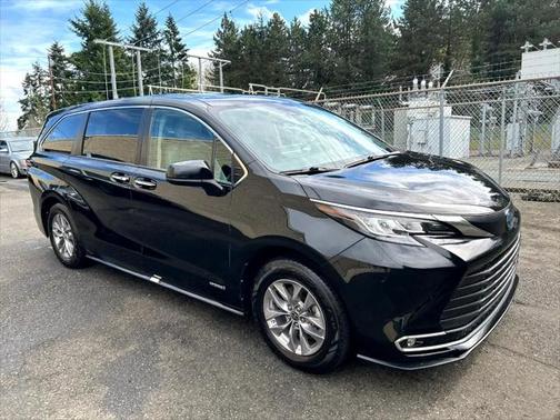 2021 Toyota Sienna XLE 7 Passenger