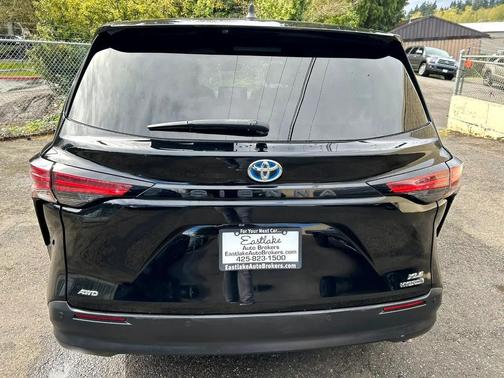 2021 Toyota Sienna XLE 7 Passenger