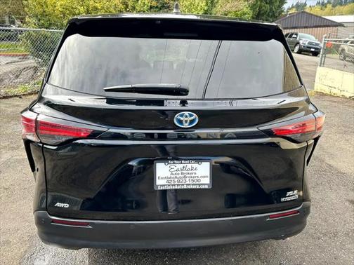 2021 Toyota Sienna XLE 7 Passenger