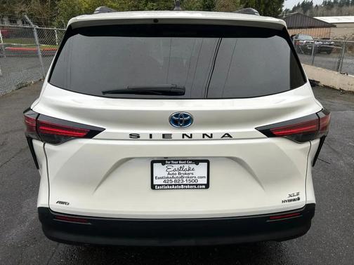 2021 Toyota Sienna XLE 7 Passenger