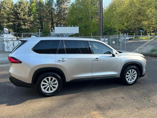 Celestial Silver Metallic 2024 Toyota Grand Highlander Hybrid XLE