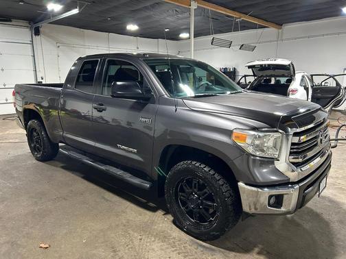 2016 Toyota Tundra SR5