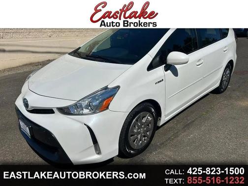 Blizzard Pearl 2016 Toyota Prius v Four