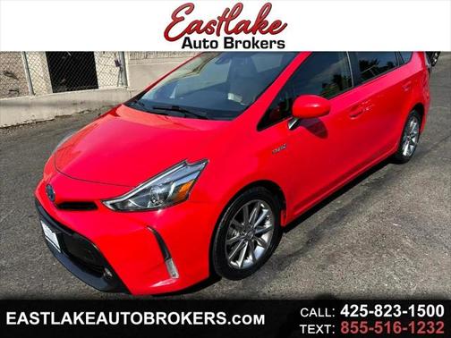 2017 Toyota Prius v Five