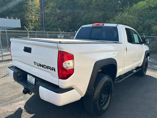 2014 Toyota Tundra SR5
