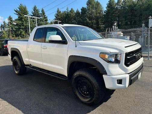 2014 Toyota Tundra SR5
