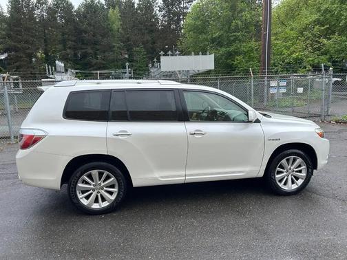 Blizzard Pearl 2010 Toyota Highlander Hybrid Limited