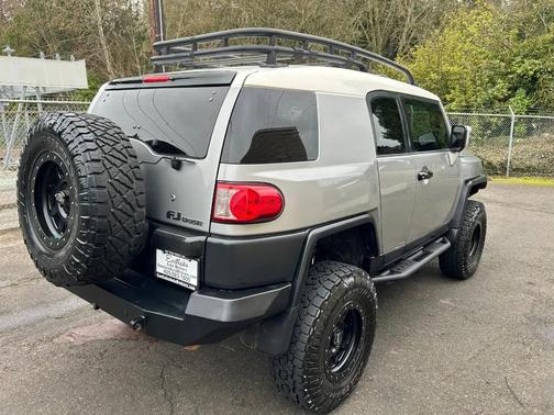 2010 Toyota FJ Cruiser Base