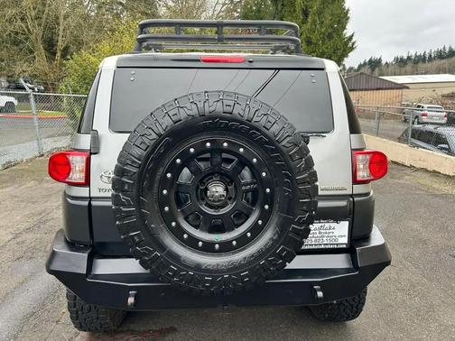 2010 Toyota FJ Cruiser Base