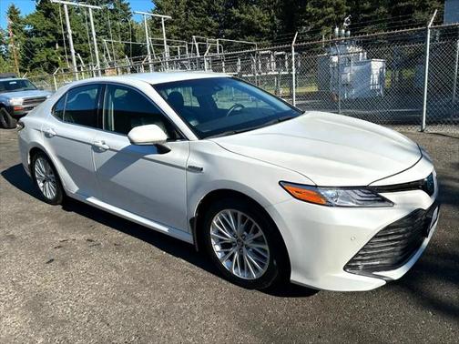 2018 Toyota Camry Hybrid XLE
