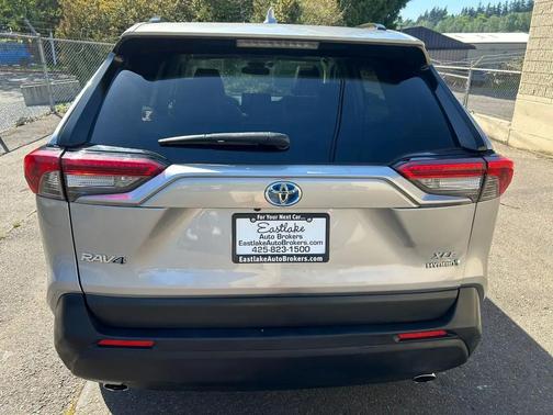 Silver Sky Metallic 2021 Toyota RAV4 Hybrid XLE Premium