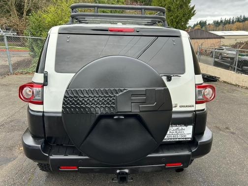 2014 Toyota FJ Cruiser Base