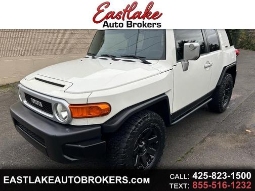 2014 Toyota FJ Cruiser Base