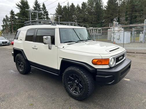 2014 Toyota FJ Cruiser Base