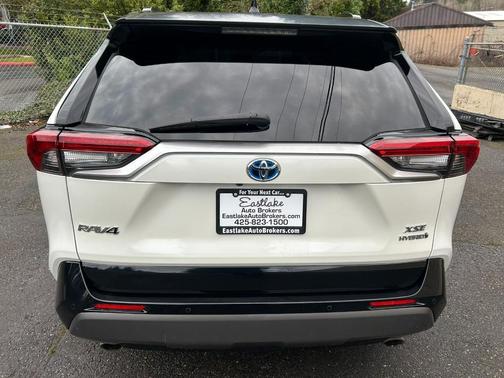 2019 Toyota RAV4 Hybrid SE