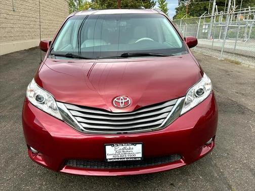2014 Toyota Sienna XLE