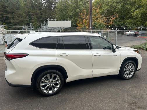 2020 Toyota Highlander Hybrid Limited