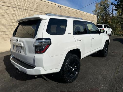 2018 Toyota 4Runner SR5