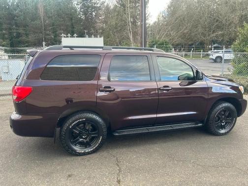 2016 Toyota Sequoia SR5