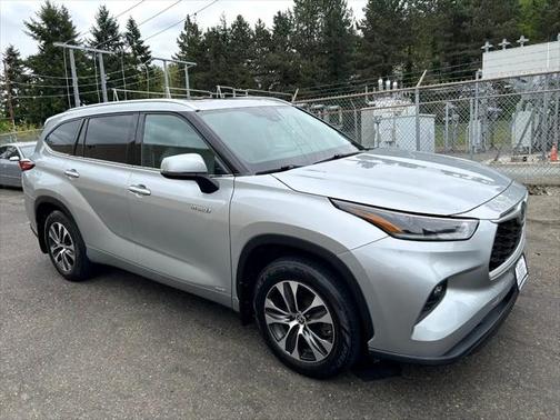 2021 Toyota Highlander Hybrid XLE