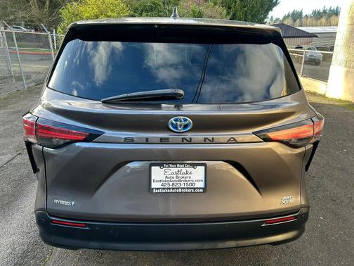 2022 Toyota Sienna XLE