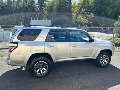 2023 Toyota 4Runner TRD Off Road
